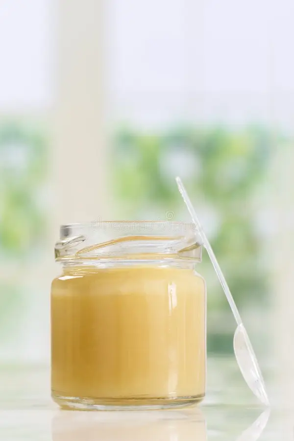 Le Rucher De La Colline Icons Gelee Royale Organique Crue Dans Une Petite Bouteille 78286868